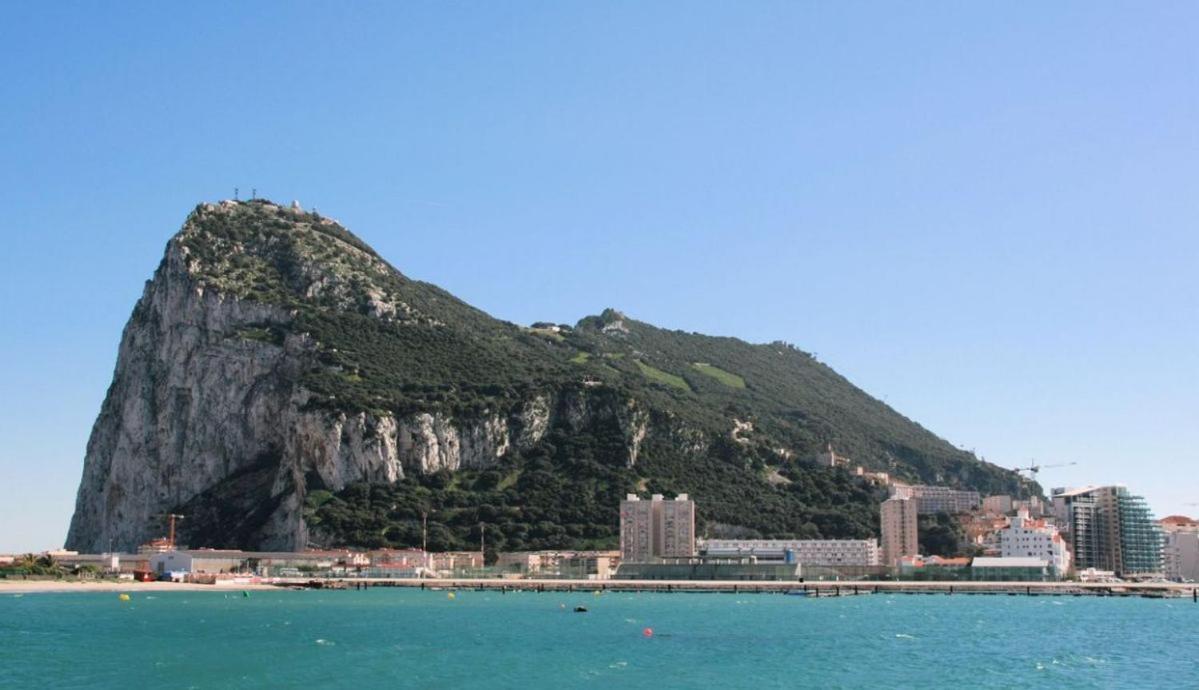 Apartamentos Albeniz Algeciras Zewnętrze zdjęcie